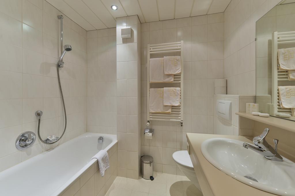 Hotel Alpenhof Санкт Антон ам Арлберг Екстериор снимка